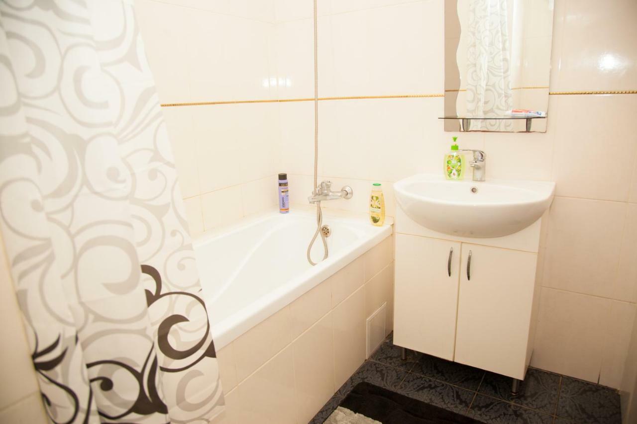 Semi-Luxury Apartment On Zhukovskogo Street 57 Zaporizhia Exteriér fotografie