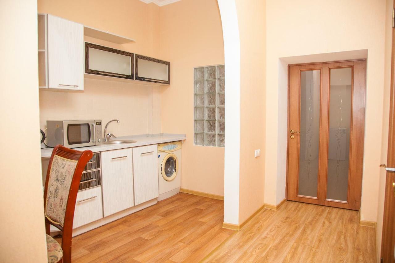 Semi-Luxury Apartment On Zhukovskogo Street 57 Zaporizhia Exteriér fotografie